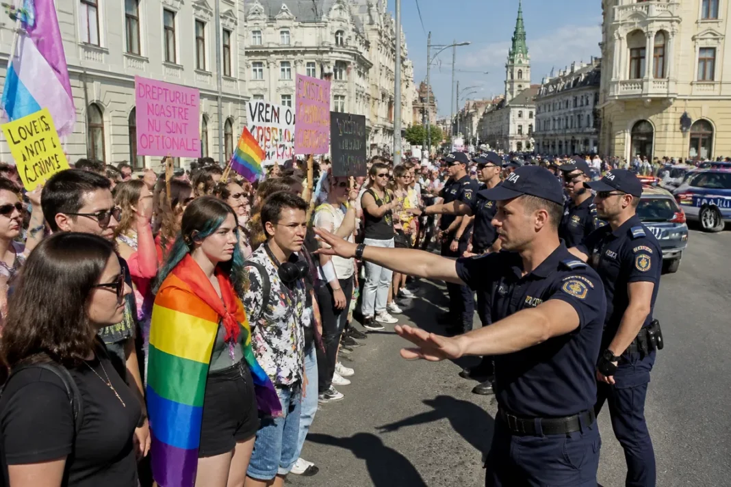parad-lgbt-neautorizat-la-oradea-activi-tii-au-primit-amenzi-dup-interven-ia-for